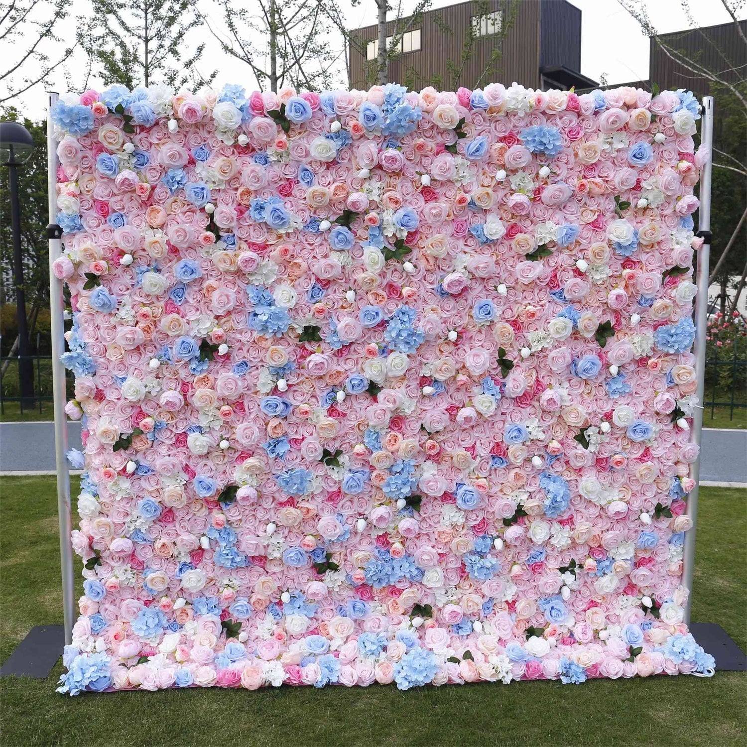 The Guide to Choosing a Flower Arch for Your Wedding